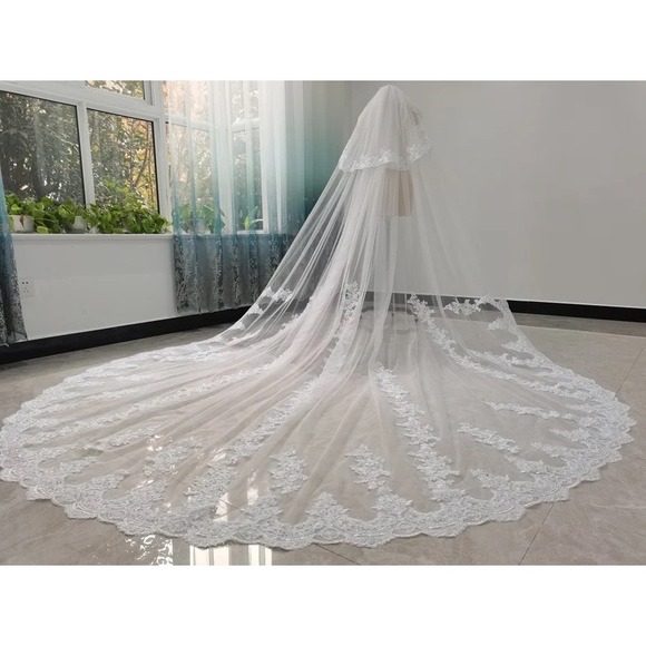 White Cathedral 100 inch Length with blusher Bridal Veil Floral Lace Applique - Picture 2 of 2